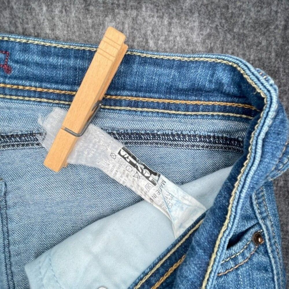 Levis Capri Pant Denim Jeans Cuffed Regular Wash sz 32 Curve Beltloop accents - Picture 4 of 13